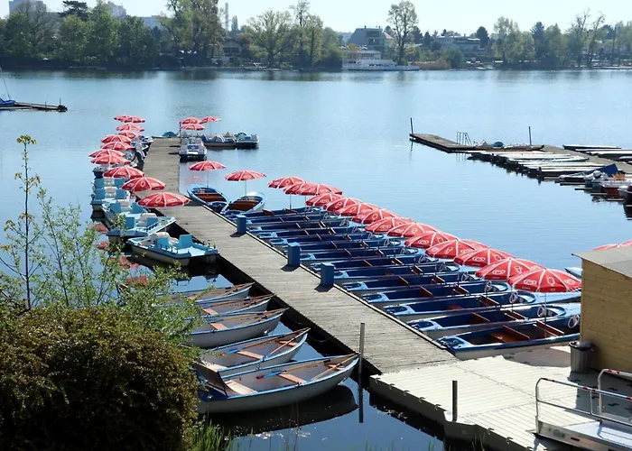 Ursula Rose Collection An Der Donau * Vídeň